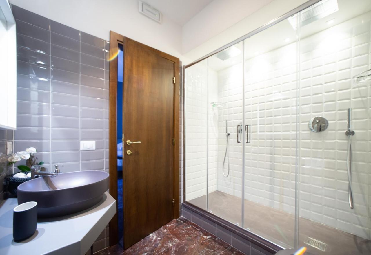 Lombardia40 Luxury Suites ローマ エクステリア 写真