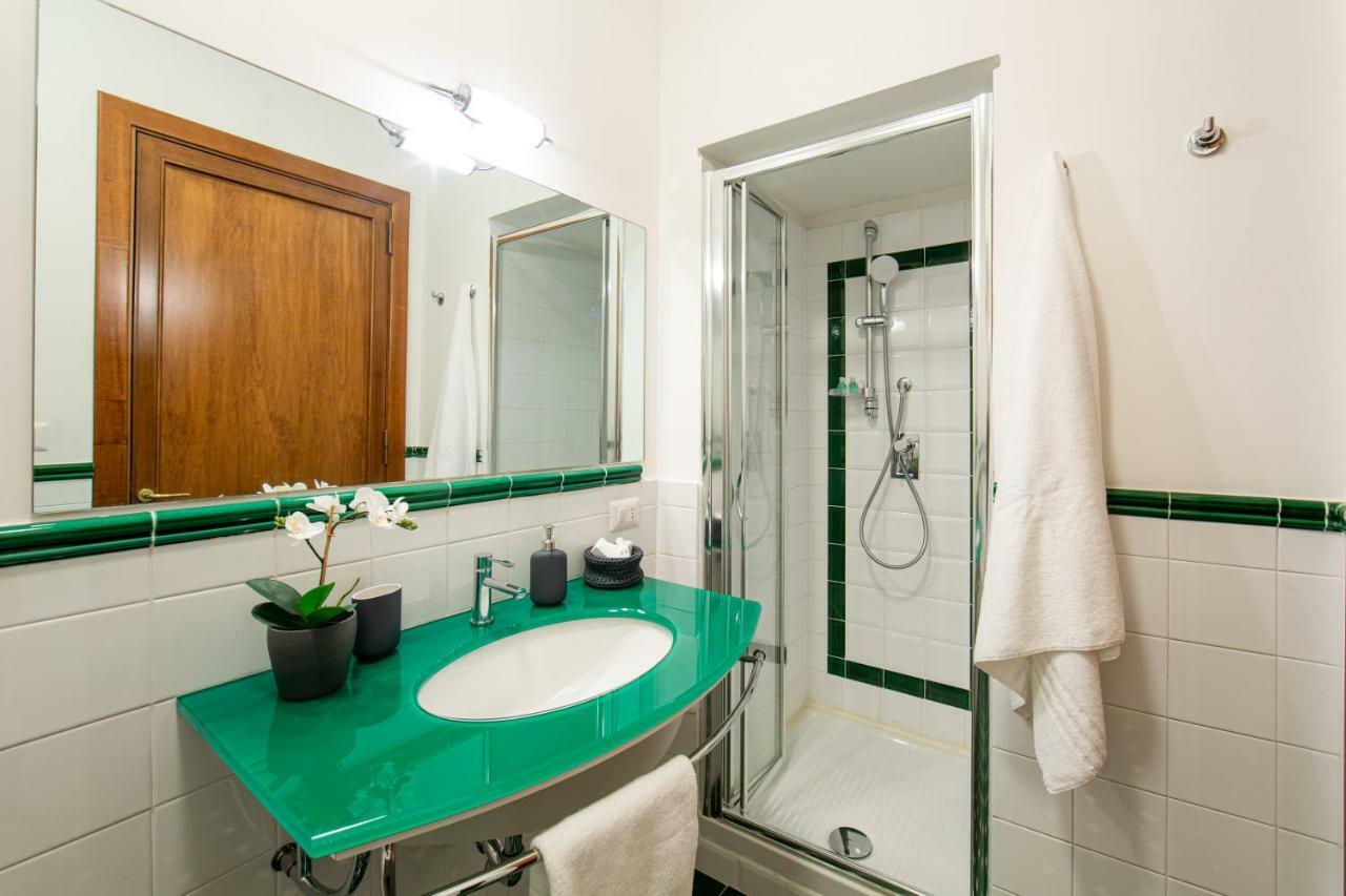 Lombardia40 Luxury Suites ローマ エクステリア 写真