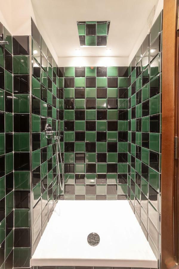 Lombardia40 Luxury Suites ローマ エクステリア 写真